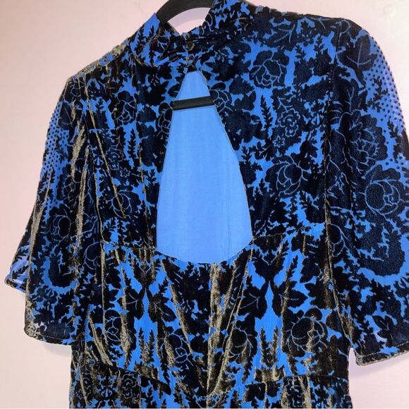 NEW Anthropologie Mock-Neck Burnout Velvet Mini Dress Womens Size 10 Whimsigoth - Picture 6 of 9